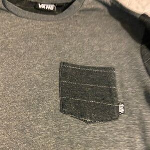 Vans boys pullover off the wall